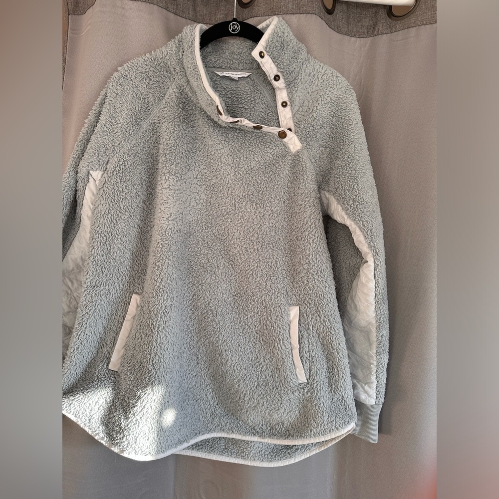 Southern tide fleece